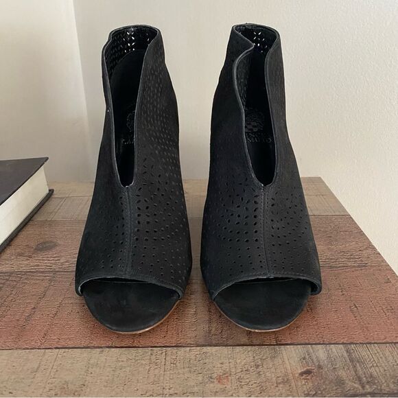 NWOB Vince Camuto Kainan open toe bootie - Picture 1 of 4